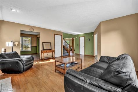 2573 Stonecreek Drive Akron OH 44320