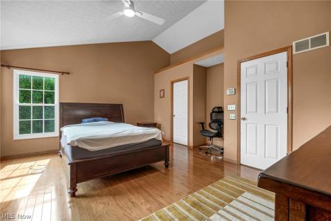 2573 Stonecreek Drive Akron OH 44320