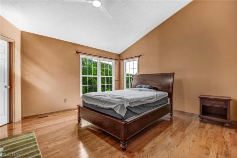 2573 Stonecreek Drive Akron OH 44320