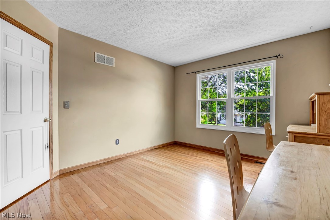 2573 Stonecreek Drive Akron OH 44320