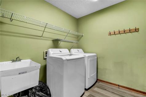 2573 Stonecreek Drive Akron OH 44320