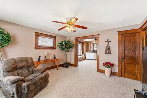 34 N Bon Air Avenue Youngstown OH 44509