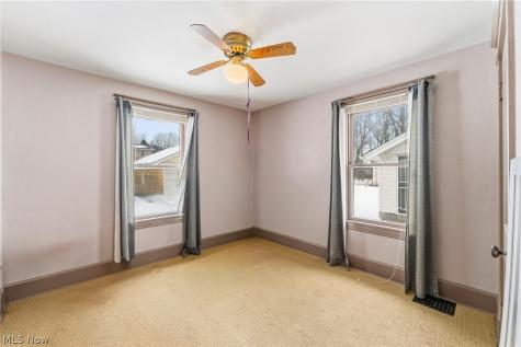 34 N Bon Air Avenue Youngstown OH 44509