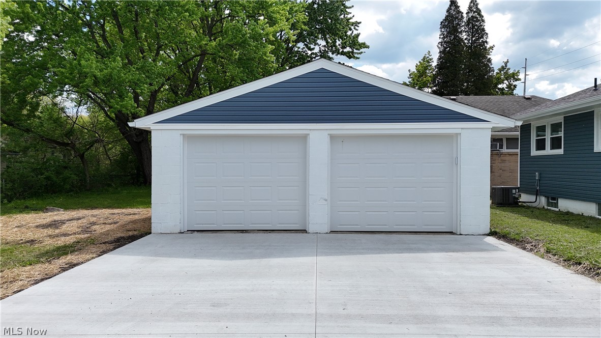 2502 Stocker Avenue Youngstown OH 44505