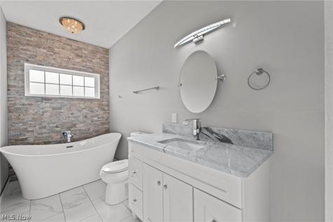 24376 Georgetown Road Richmond Heights OH 44143