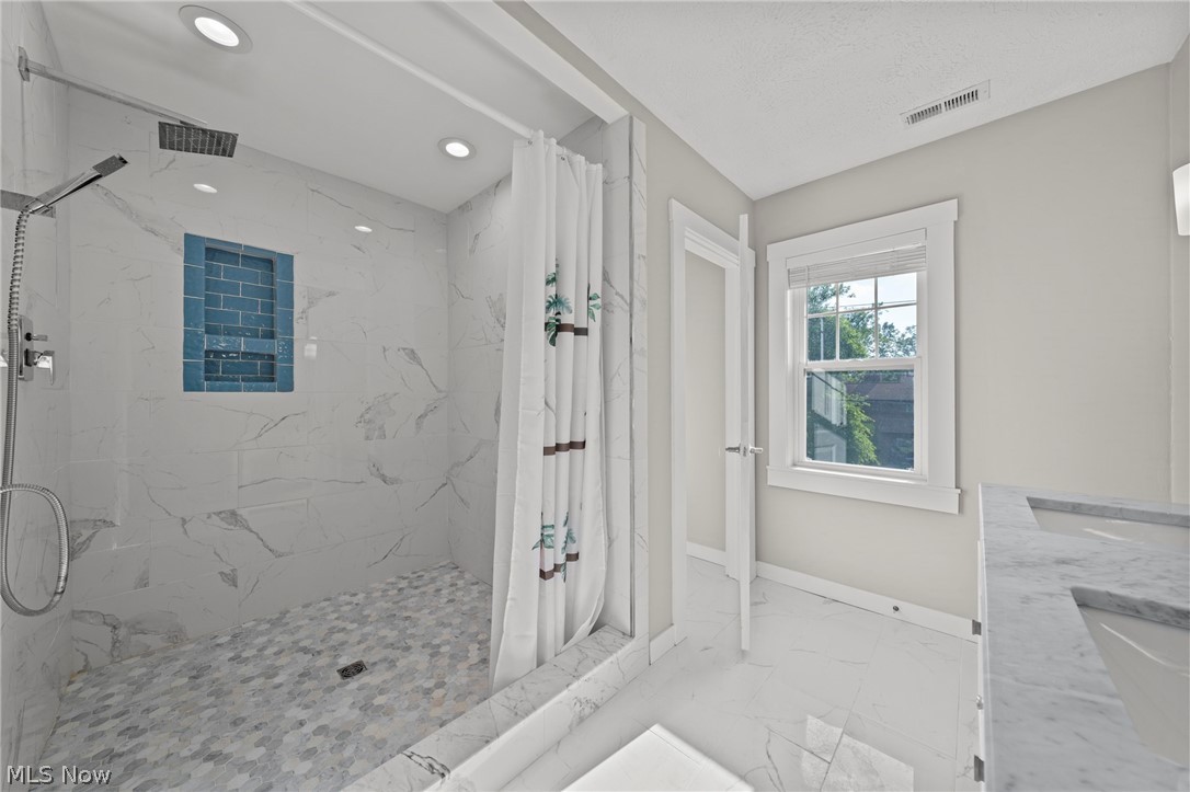 24376 Georgetown Road Richmond Heights OH 44143