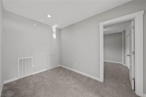 24376 Georgetown Road Richmond Heights OH 44143