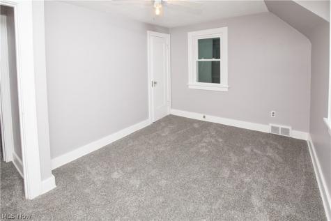 574 Moreley Avenue Akron OH 44314