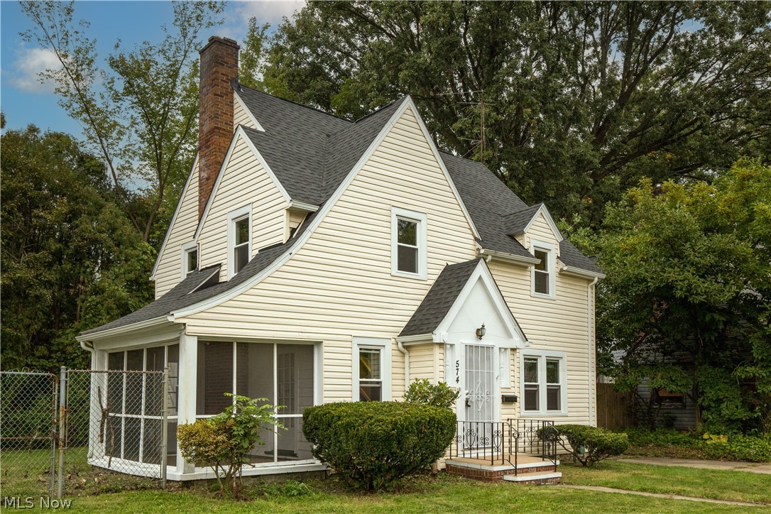 574 Moreley Avenue Akron OH 44314