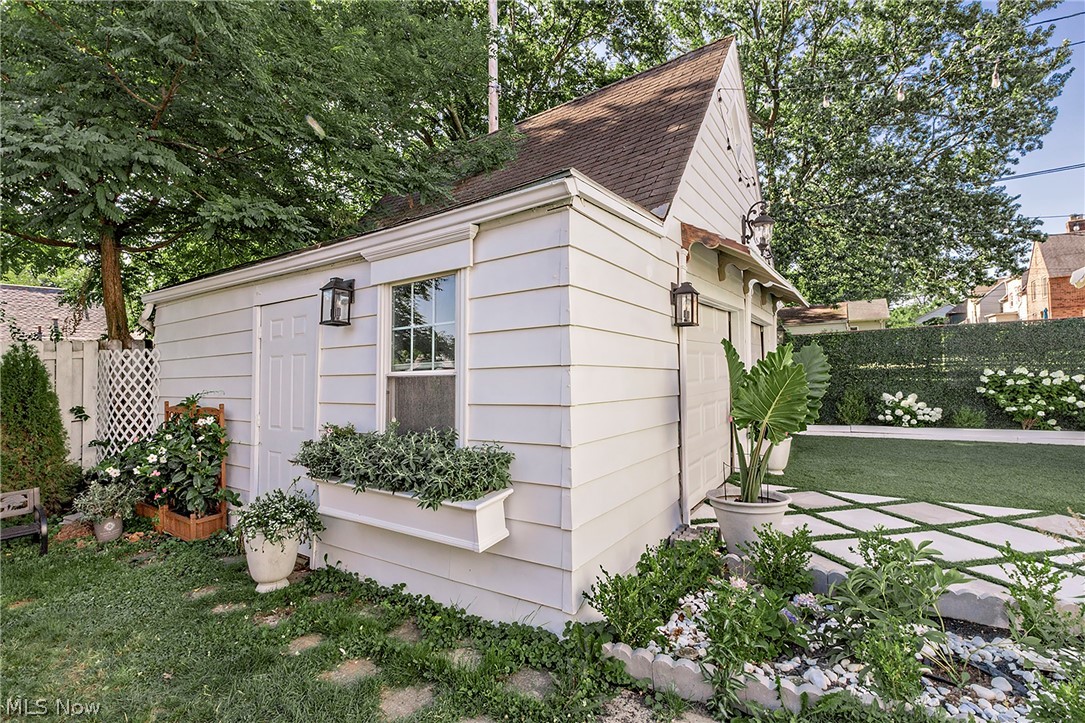5831 Wickfield Drive Parma Heights OH 44130
