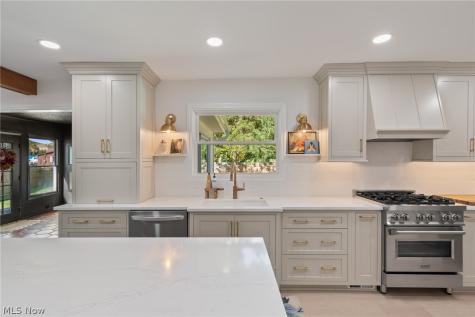 7566 Wake Robin Drive Hudson OH 44236