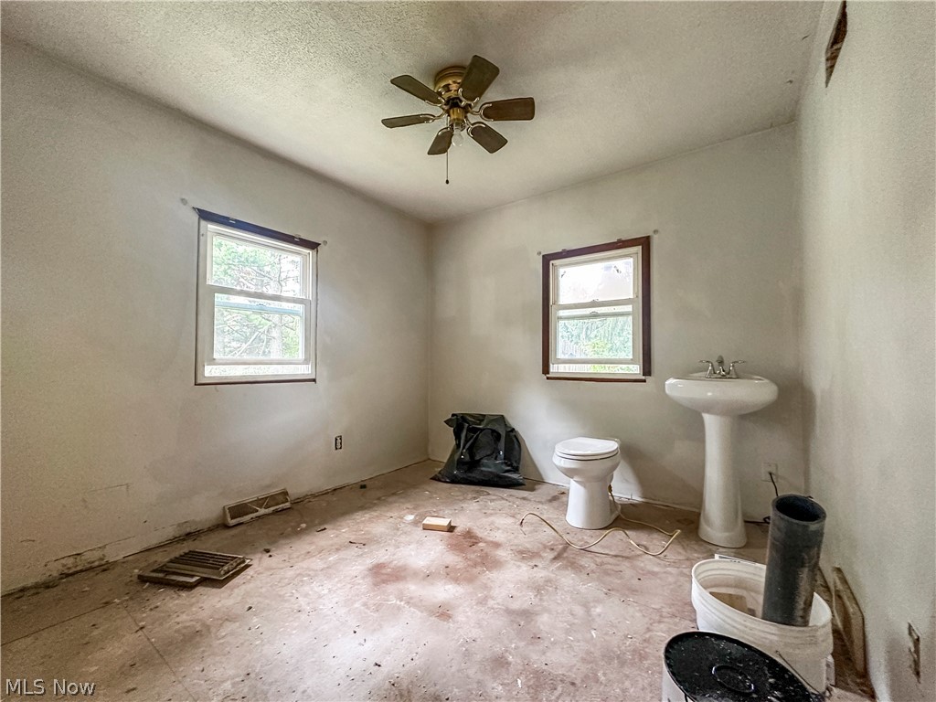 4520 New Road Austintown OH 44515