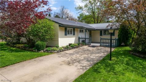 2772 Fairfax Street Streetsboro OH 44241