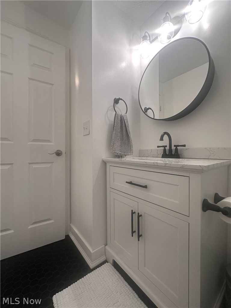 633 Laurelwood Drive SE Warren OH 44484