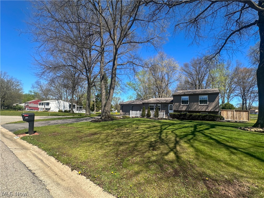 633 Laurelwood Drive SE Warren OH 44484