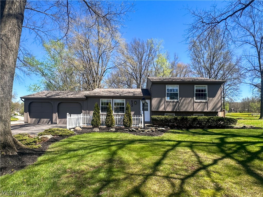 633 Laurelwood Drive SE Warren OH 44484