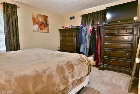 218 Upland Avenue Youngstown OH 44504