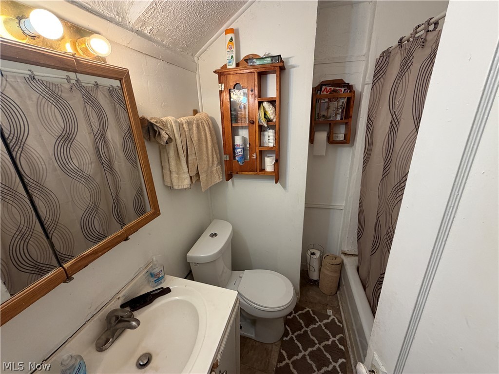 1152 E 147th Street Cleveland OH 44110