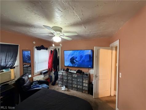 1152 E 147th Street Cleveland OH 44110
