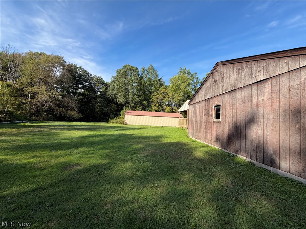 3688 S Leavitt Road SW Lordstown OH 44481
