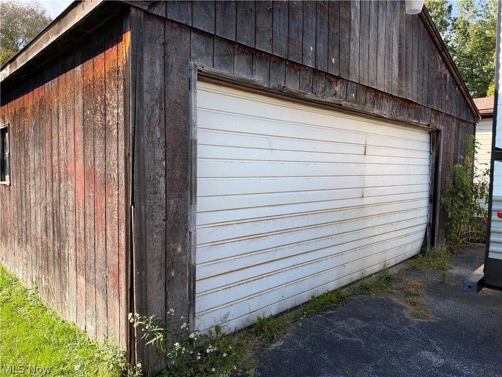3688 S Leavitt Road SW Lordstown OH 44481