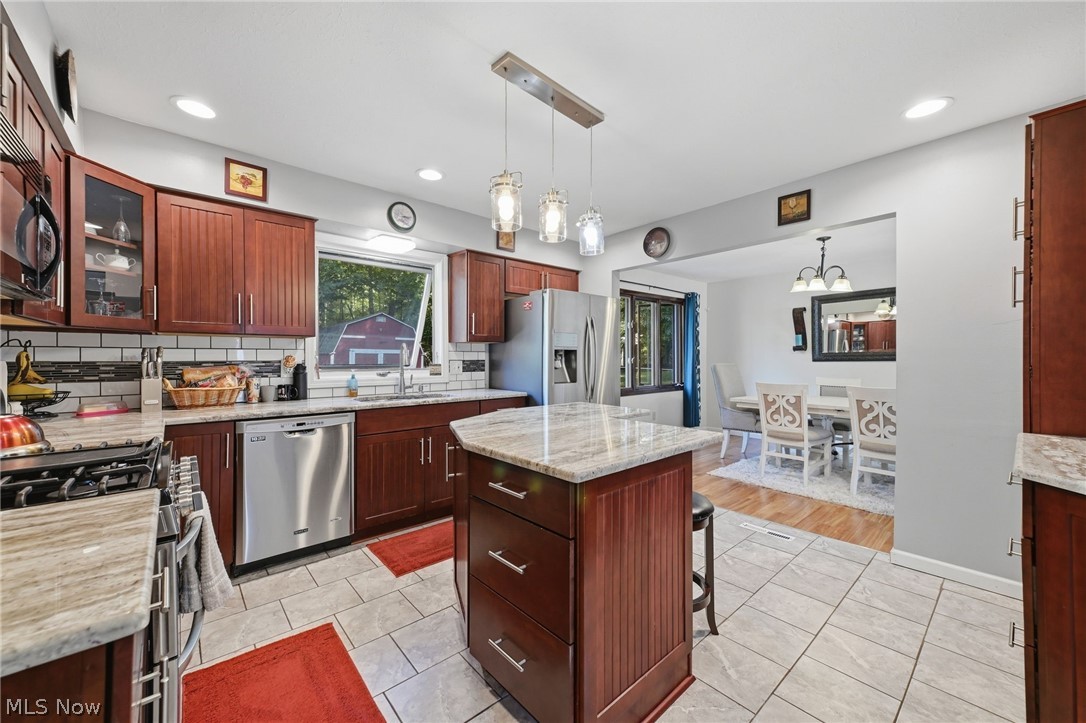 305 Parkland Oval Brunswick OH 44212