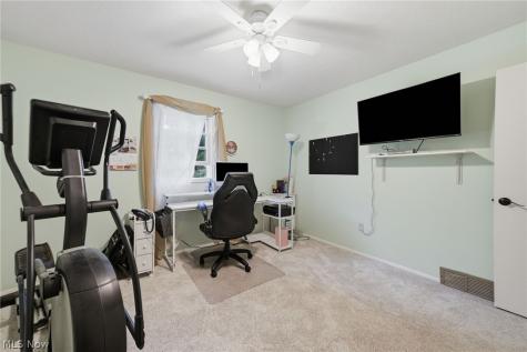305 Parkland Oval Brunswick OH 44212