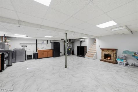 305 Parkland Oval Brunswick OH 44212