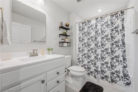 171 Eagle Circle Amherst OH 44001