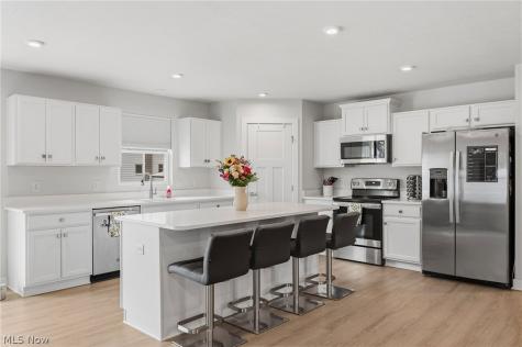 171 Eagle Circle Amherst OH 44001