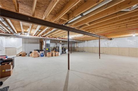 171 Eagle Circle Amherst OH 44001