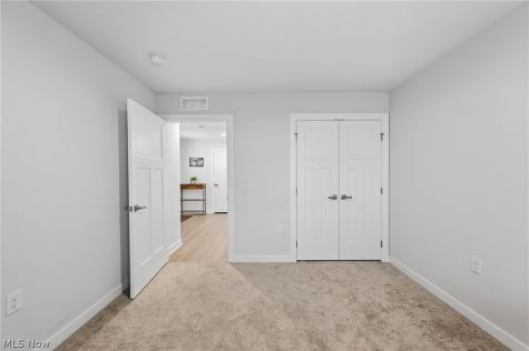 171 Eagle Circle Amherst OH 44001