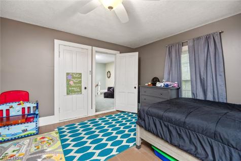 323 Seville Road Wadsworth OH 44281