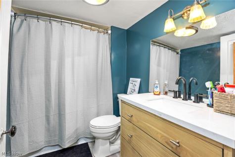 323 Seville Road Wadsworth OH 44281