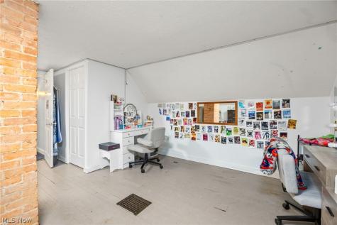 323 Seville Road Wadsworth OH 44281