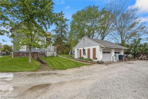 323 Seville Road Wadsworth OH 44281