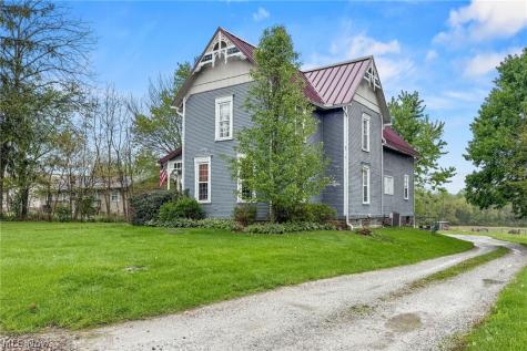 323 Seville Road Wadsworth OH 44281