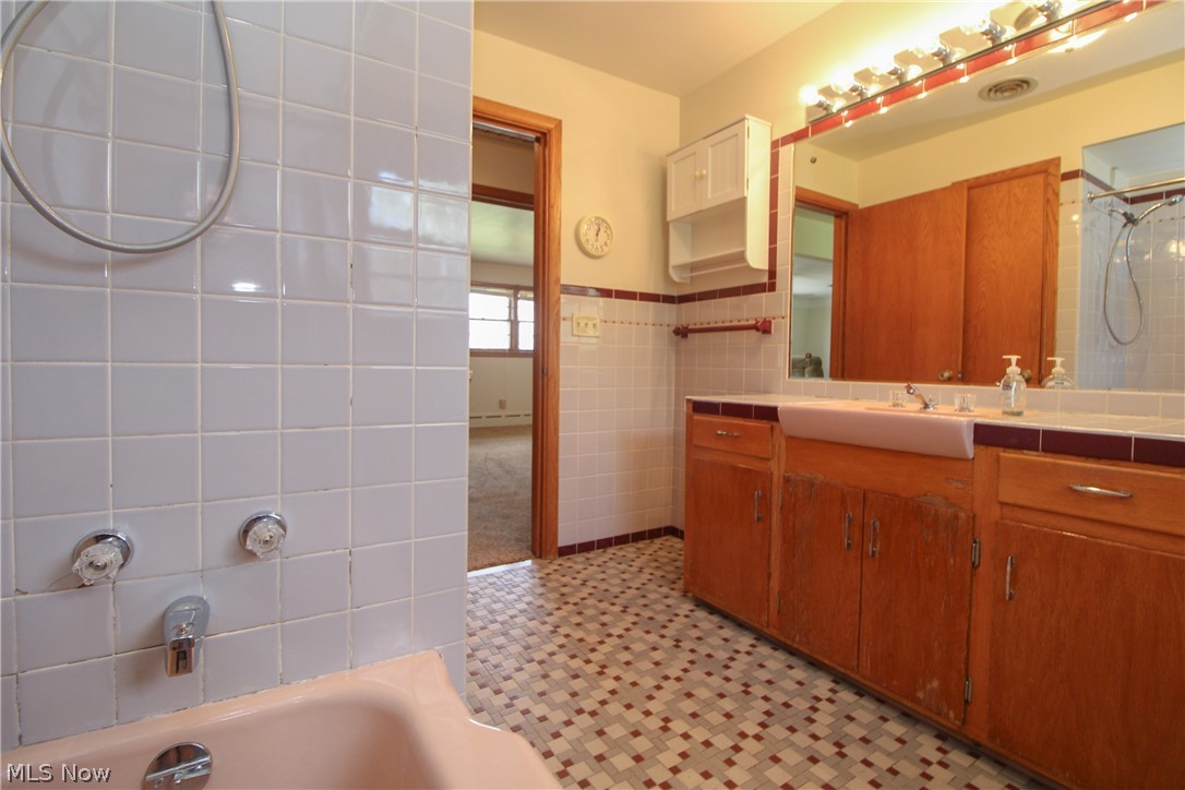 66 S Beverly Avenue Austintown OH 44515
