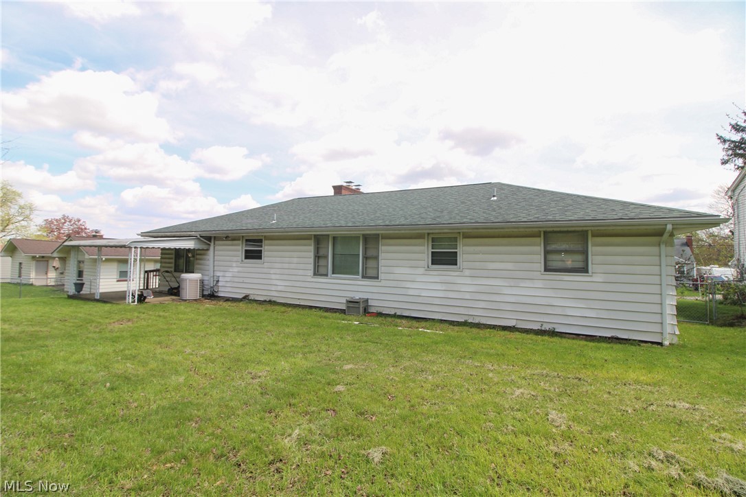 66 S Beverly Avenue Austintown OH 44515