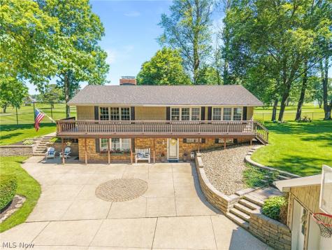 305 Hedgewood Drive Akron OH 44319