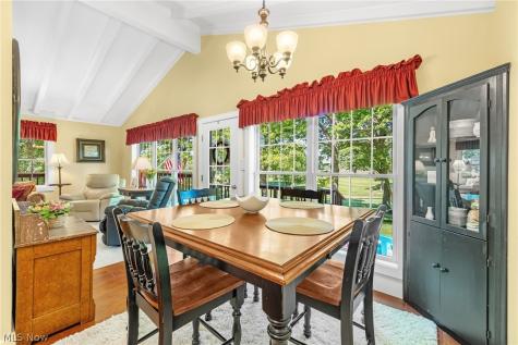 305 Hedgewood Drive Akron OH 44319