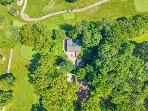305 Hedgewood Drive Akron OH 44319