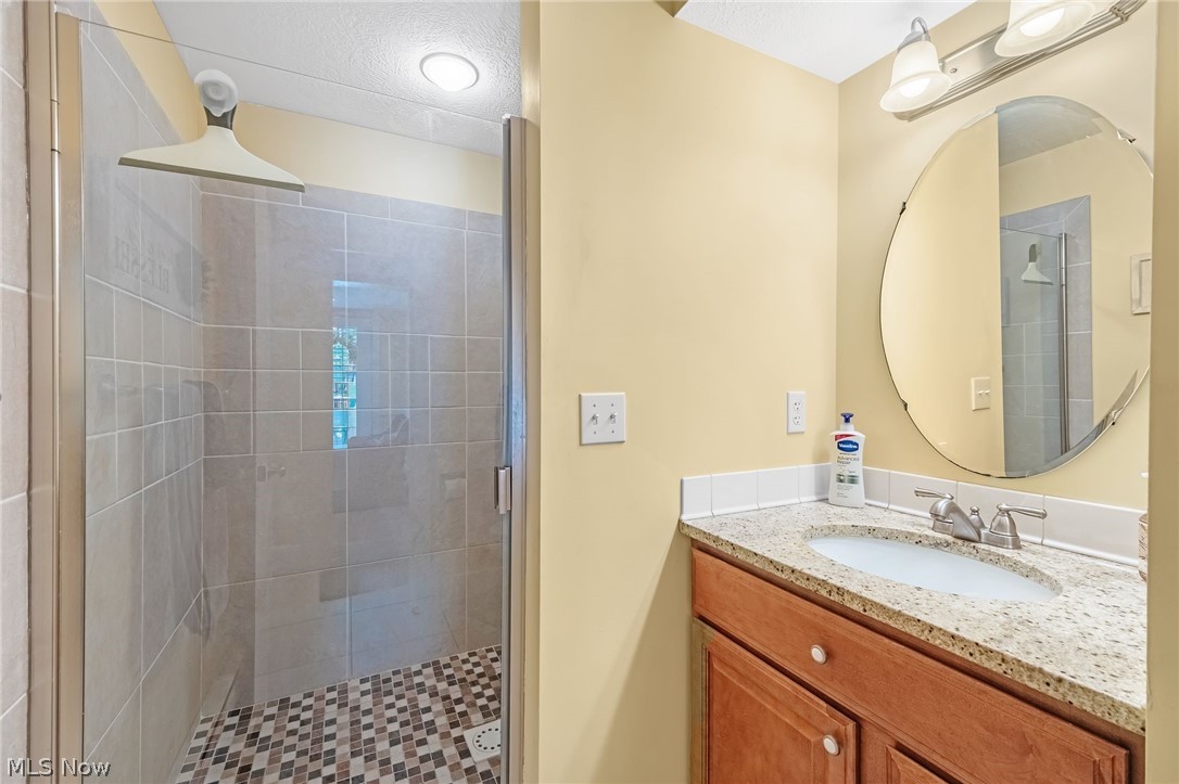 305 Hedgewood Drive Akron OH 44319