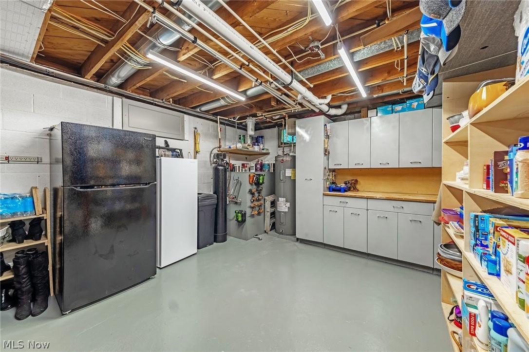 305 Hedgewood Drive Akron OH 44319