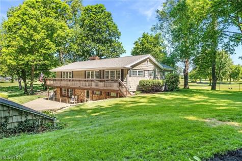 305 Hedgewood Drive Akron OH 44319