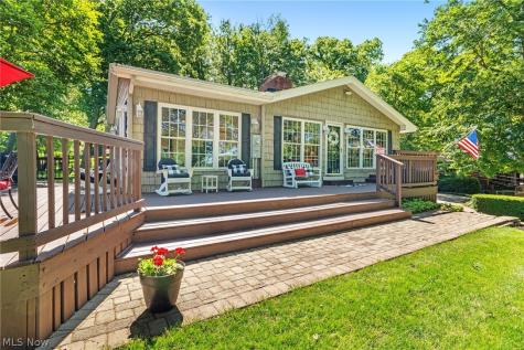 305 Hedgewood Drive Akron OH 44319