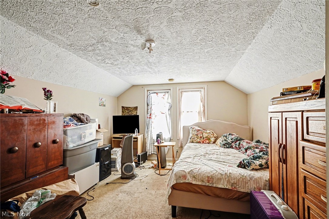2204 Harmon Avenue Niles OH 44446