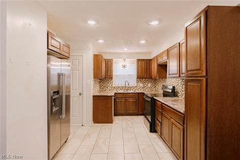 1830 Beverly Hills Drive Euclid OH 44117