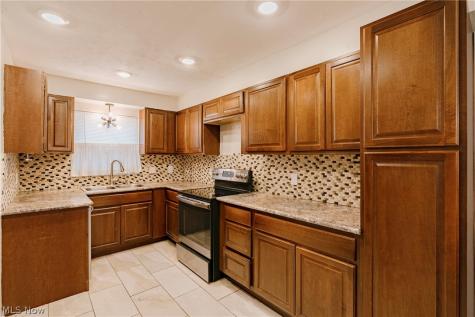 1830 Beverly Hills Drive Euclid OH 44117