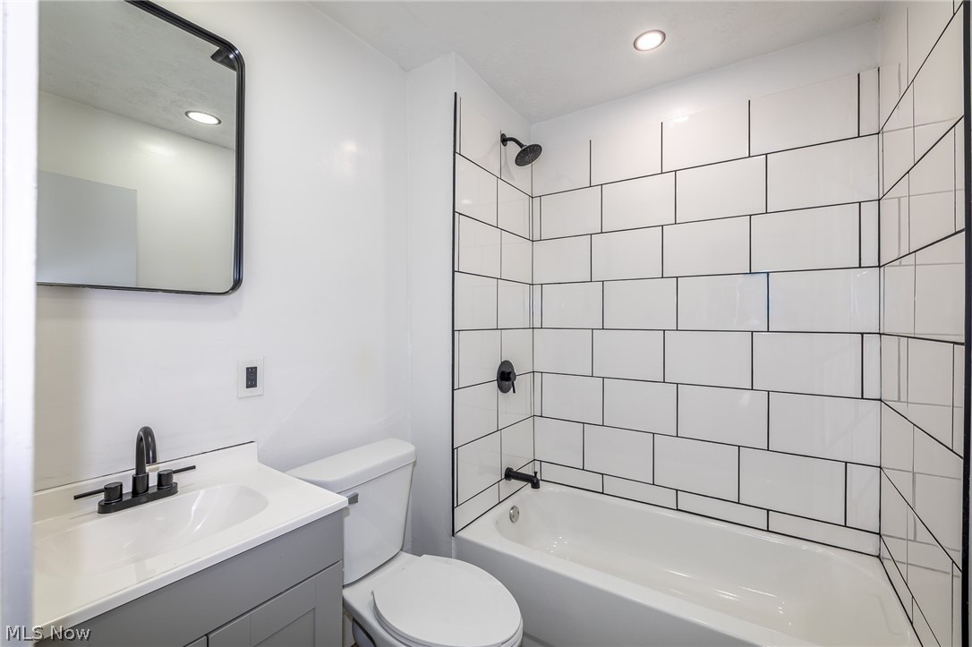 12708 Dove Avenue Cleveland OH 44105
